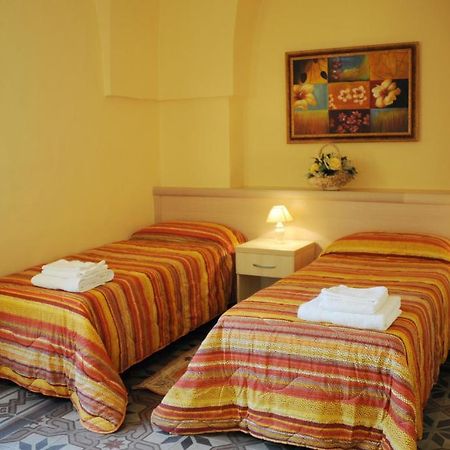 L'Antica Dimora Bed & Breakfast ซานเปียโตรแวร์โนติโค ภายนอก รูปภาพ
